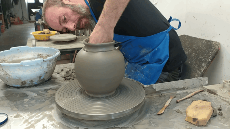 pottery-wheel-workshop-in-mugello-tuscany