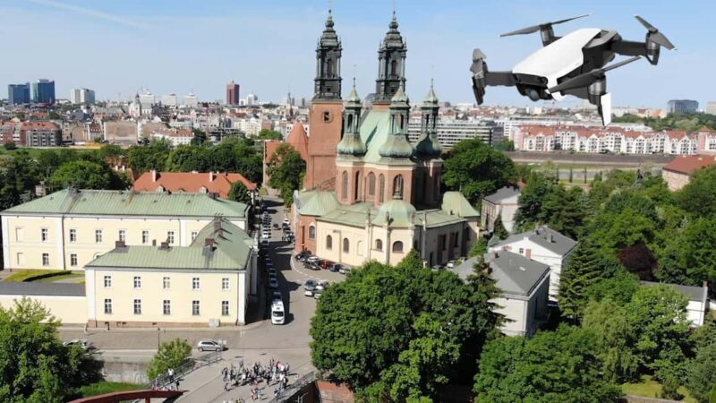 Pozna: Drone Lesson with Instructor and City Tour - What Makes This Experience Stand Out