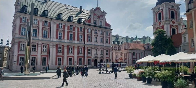 Pozna: Guided Bike/E-Bike Tour with Local Attractions - The practical side: prices, duration, and what’s included