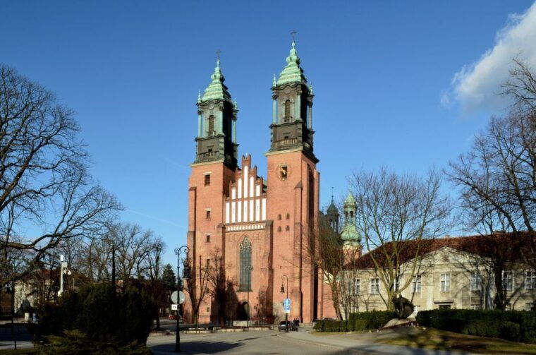 poznan-srodka-district-and-cathedral-island-private-walking