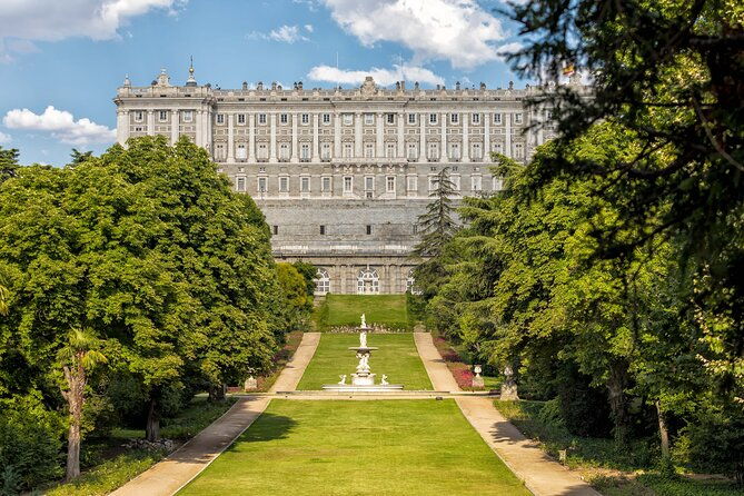 prado-museum-and-royal-palace-private-tour-in-madrid