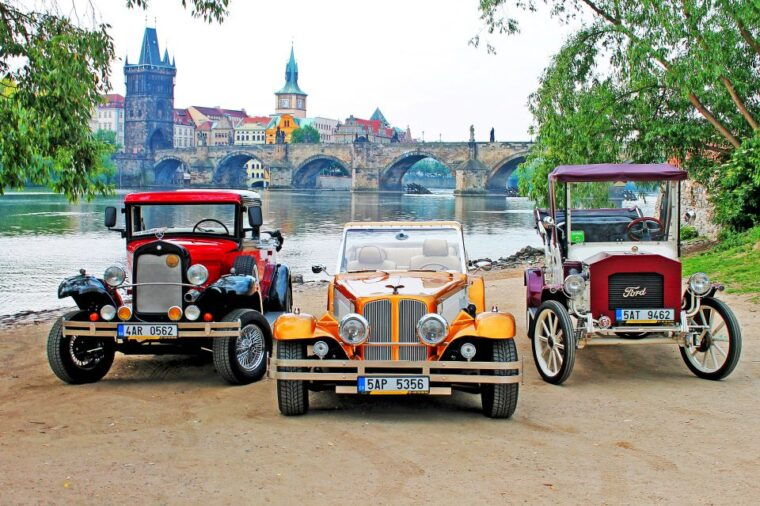 prague-1-5-hour-vintage-car-tour