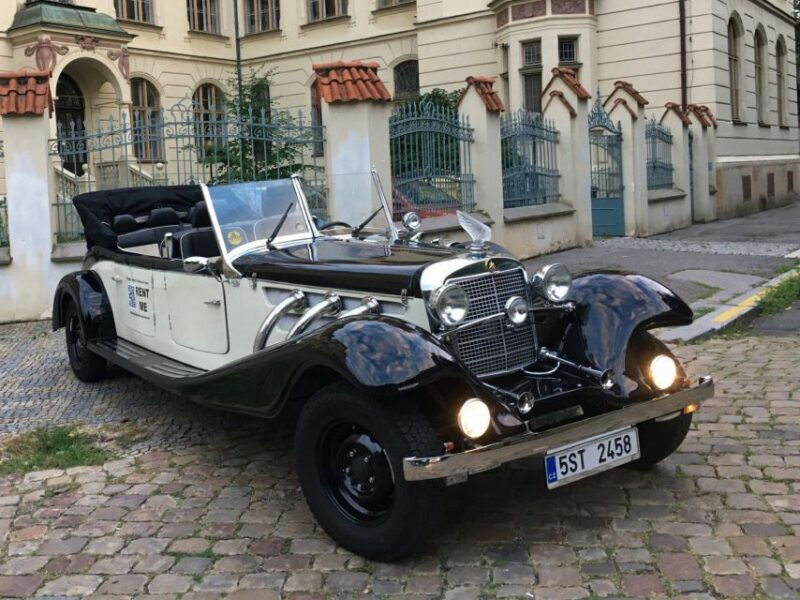 prague-1-hour-private-tour-in-vintage-car