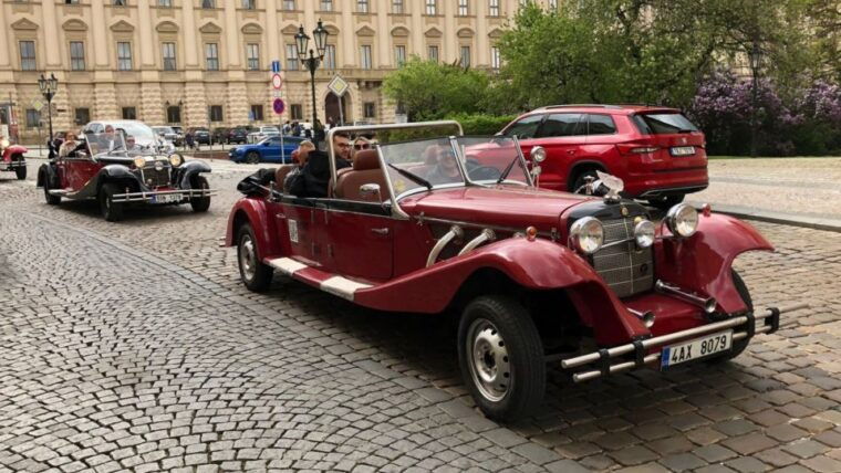 prague-1-hour-private-tour-in-vintage-car