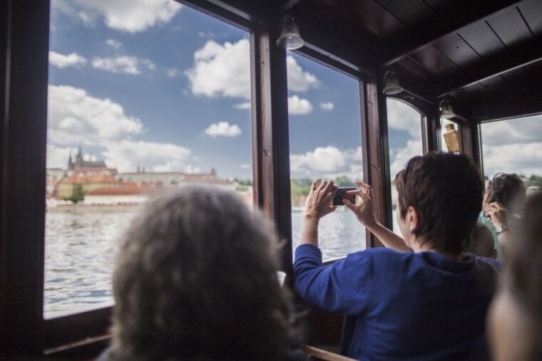 prague-3-hour-castle-grounds-walking-tour-and-river-cruise