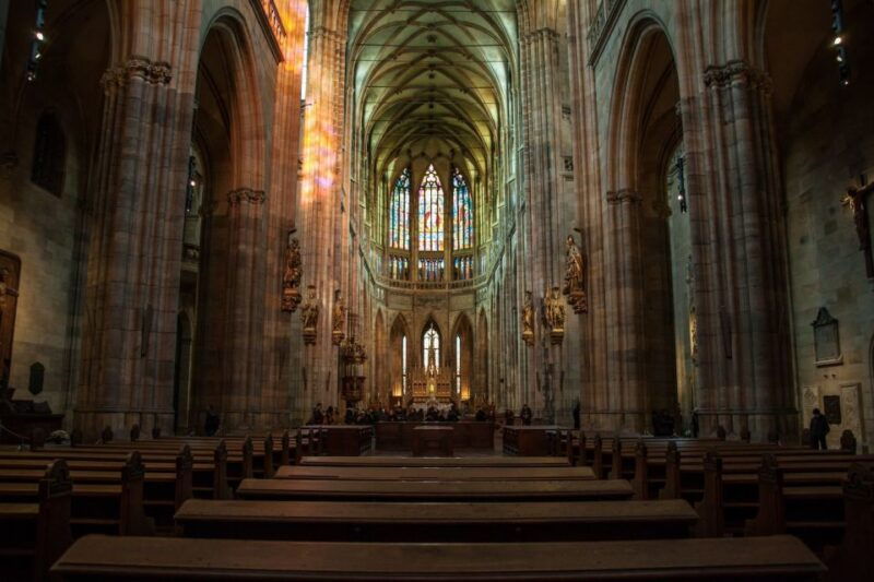 prague-3-hour-old-town-and-prague-castle-tour-in-german