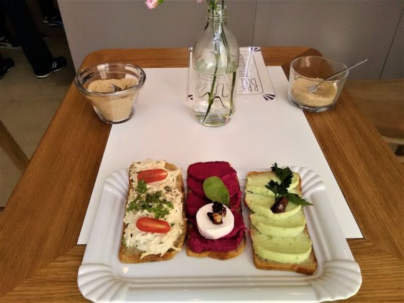 Prague: 4-Hour Vegetarian Food & History Tour - In-Depth Look at the Prague Vegetarian Food & History Tour