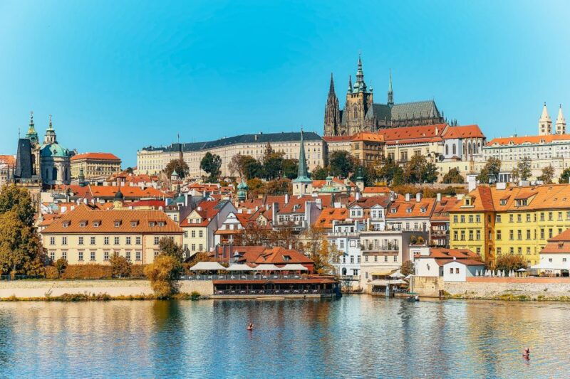 prague-45-minute-historical-river-cruise-and-refreshments