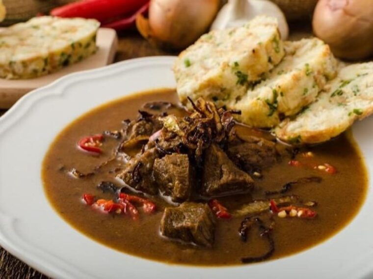 prague-a-czech-cuisine-masterclass-prague-highlights-tour