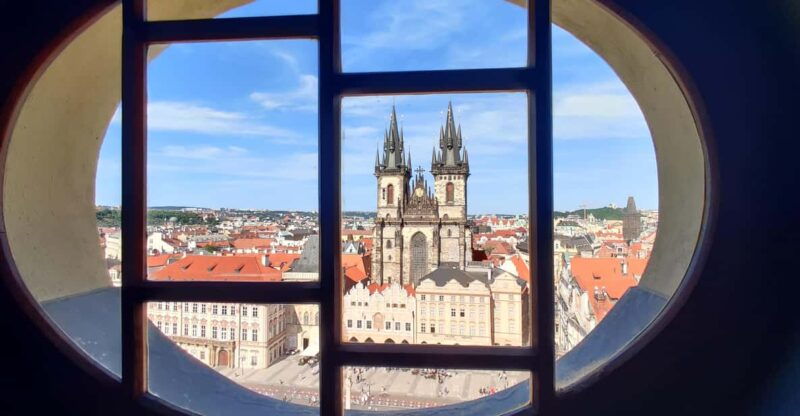 prague-a-different-tour-with-your-local-friend