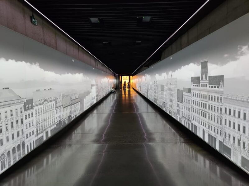 prague-a-different-tour-with-your-local-friend