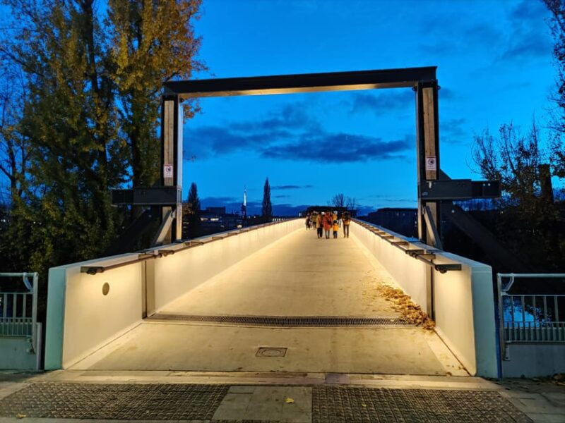 prague-a-different-tour-with-your-local-friend