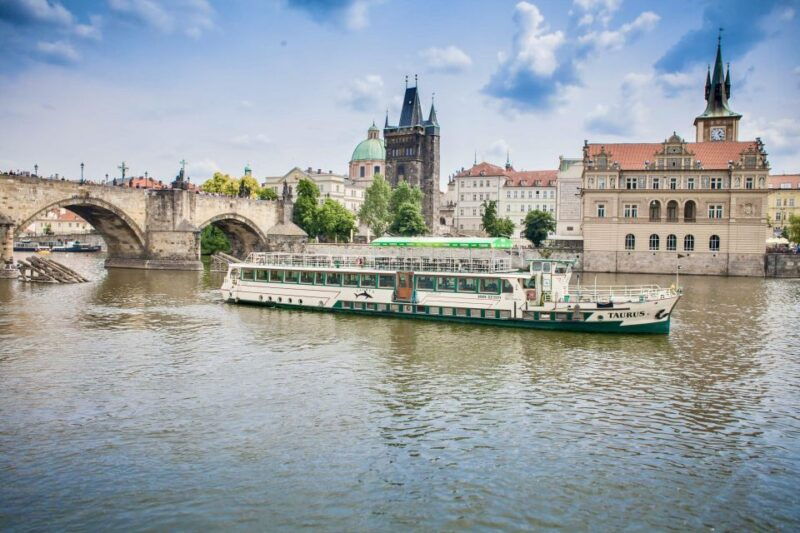 prague-afternoon-beer-cruise-with-drinks-included