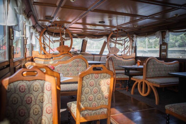 prague-afternoon-beer-cruise-with-drinks-included