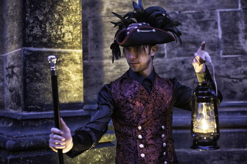 prague-alchemy-mysteries-bridge-and-castle-evening-tour