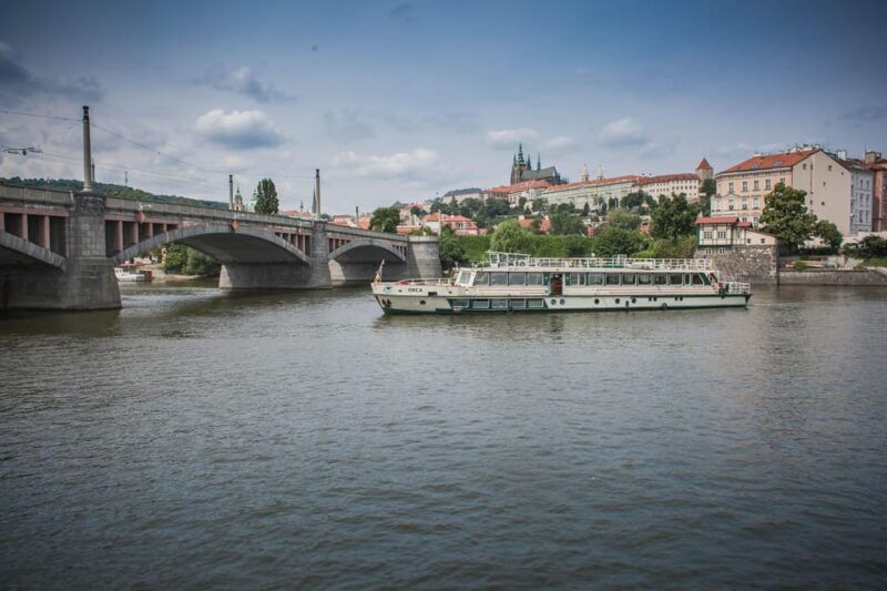 prague-an-unforgettable-2-hour-cruise-on-the-vltava-river