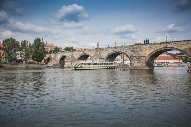 prague-an-unforgettable-2-hour-cruise-on-the-vltava-river