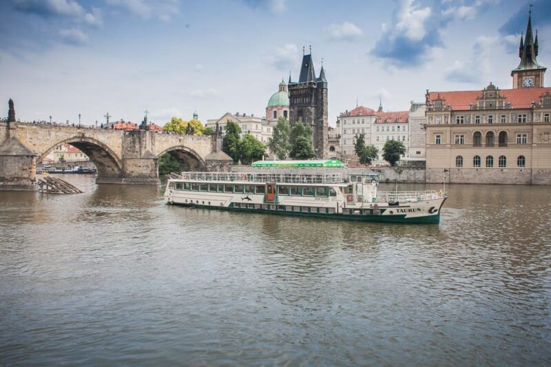 prague-an-unforgettable-2-hour-cruise-on-the-vltava-river
