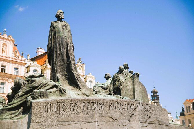 prague-astronomical-clock-and-old-town-square-audio-guide