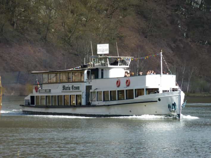 Prague At Dusk: 1-Hour Historic Boat Tour with Commentary - Introduction: A Scenic Look at Prague From the Water