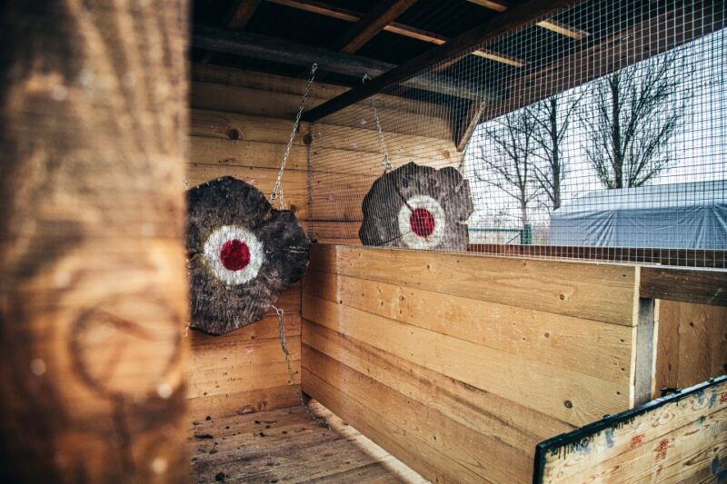 prague-axe-throwing-experience-with-barbecue-and-beer