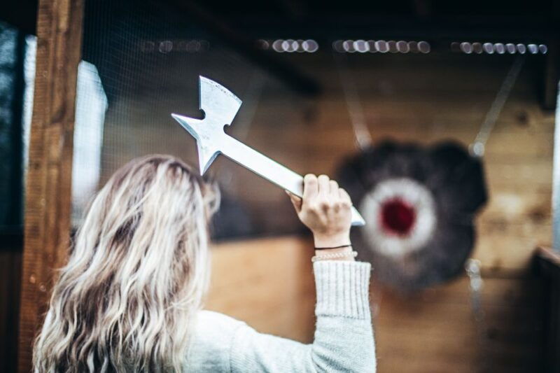 prague-axe-throwing-experience-with-barbecue-and-beer