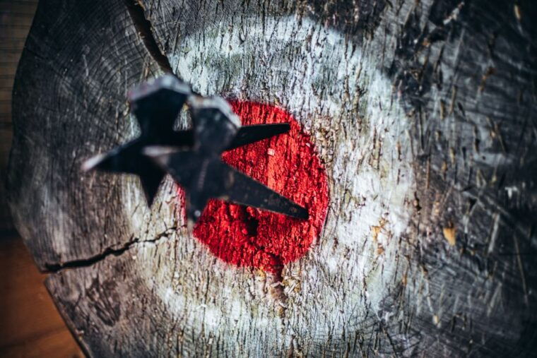 prague-axe-throwing-experience-with-barbecue-and-beer