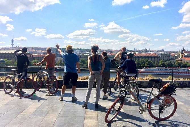 prague-bike-tour-stunning-viewpoints-castle-city-park