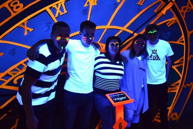 prague-black-light-mini-golf-and-games-tour-including-free-drinks