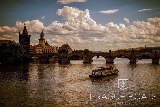 prague-boats-1-hour-cruise-2