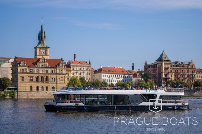 prague-boats-1-hour-cruise-2