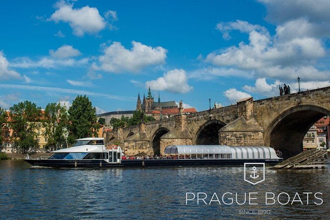 prague-boats-2-hour-lunch-cruise