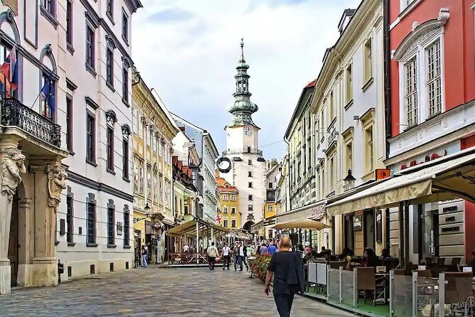 prague-budapest-one-way-sightseeing-day-tour