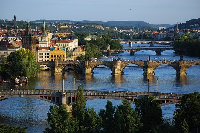 prague-bus-tour-walking-tour-river-cruise-and-lunch-2