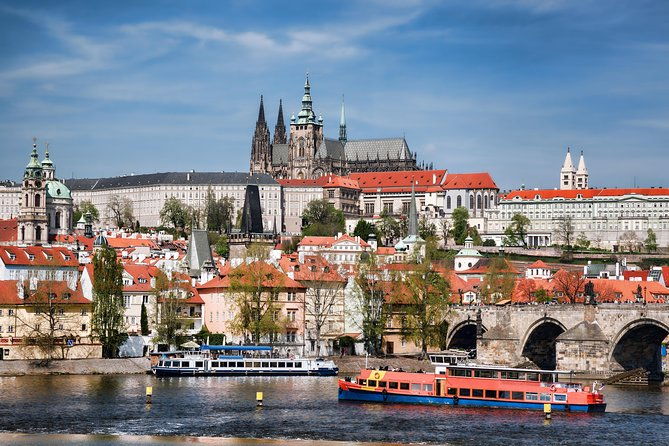 prague-bus-tour-walking-tour-river-cruise-and-lunch-2
