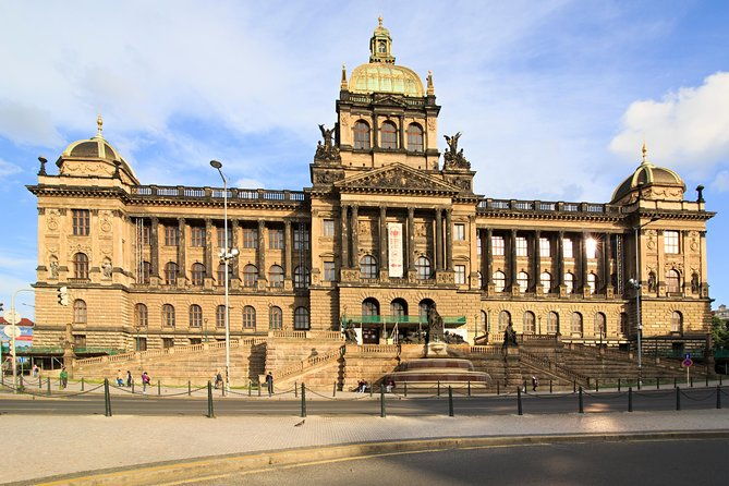 prague-bus-tour-walking-tour-river-cruise-and-lunch