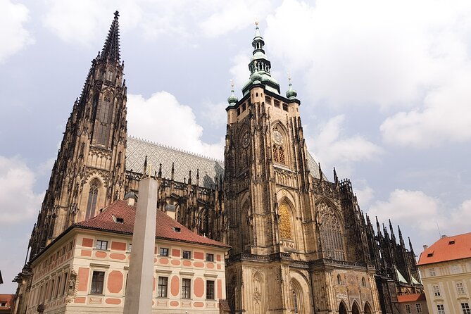 prague-castle-admission-ticket-with-bus-transfer-and-audioguide