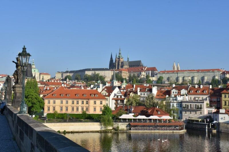 prague-castle-admission-ticket-with-transfer-and-audioguide