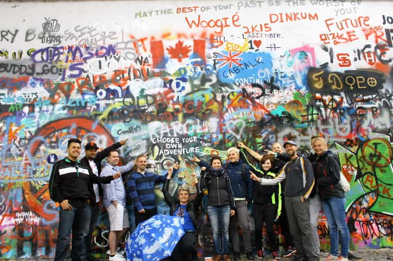 prague-castle-and-charles-bridge-private-walking-tour