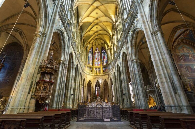prague-castle-and-st-vitus-cathedral-private-walking-tour-2