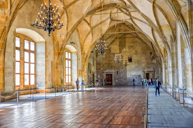 prague-castle-brief-introduction-entrance-ticket