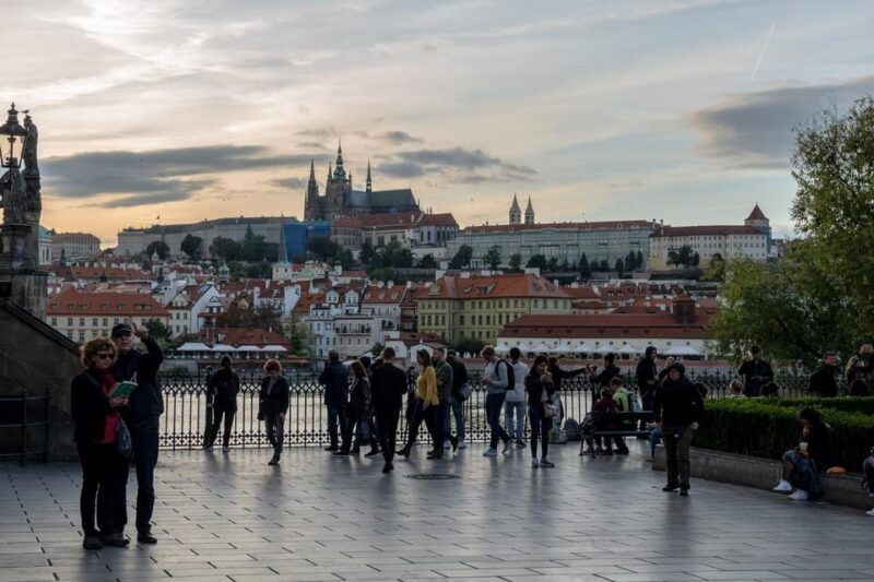 prague-castle-district-walking-tour