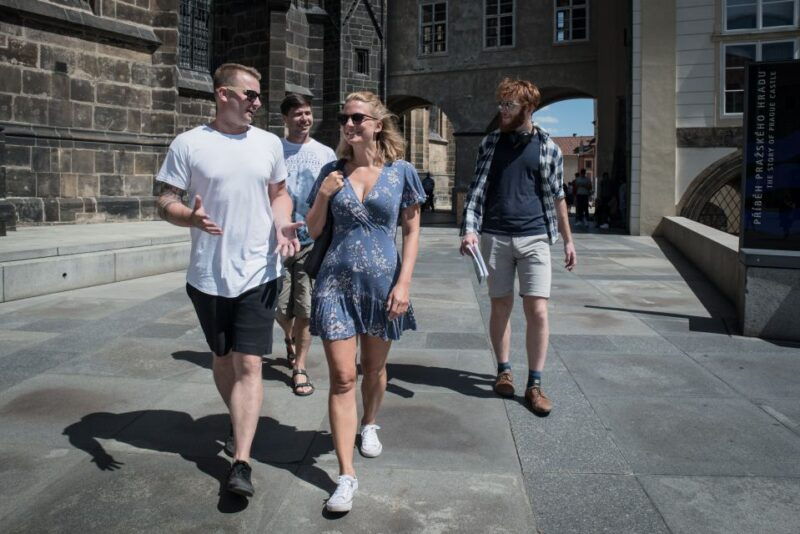 prague-castle-grounds-highlights-walking-tour-small-group