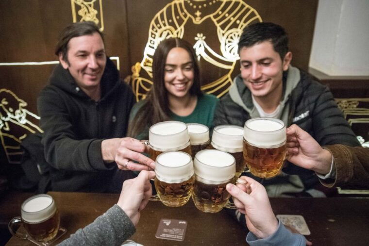 prague-castle-side-breweries-pubs-guided-walking-tour
