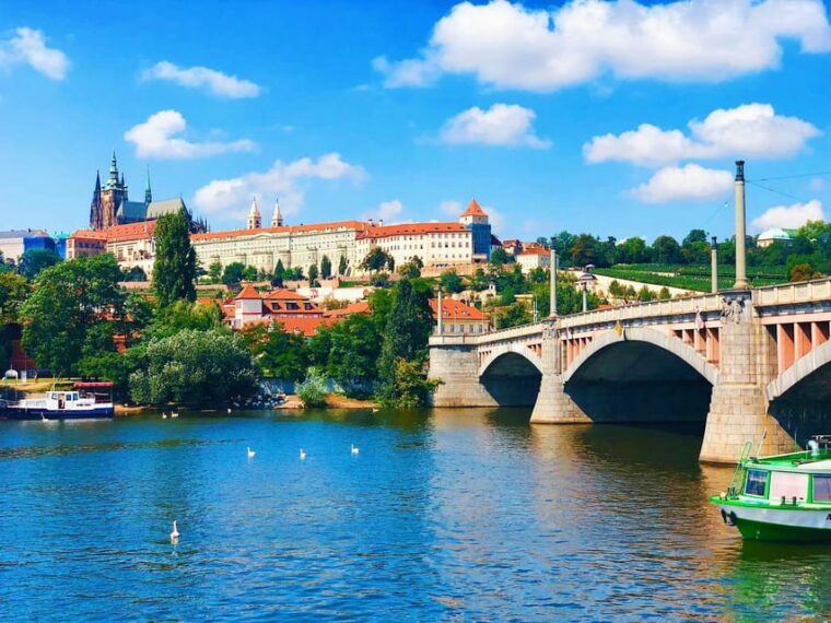 prague-castle-st-vitus-cathedral-royal-palace-st-georges-basilica