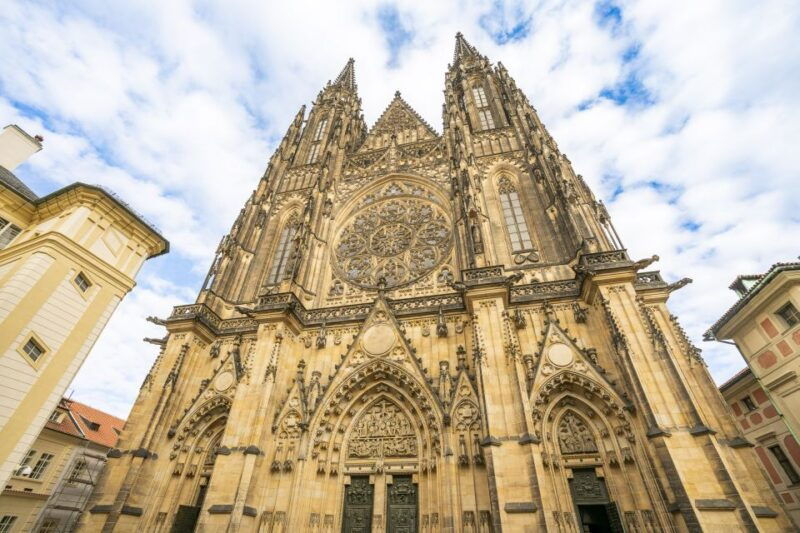 prague-castle-tour-with-local-guide-and-entry-ticket