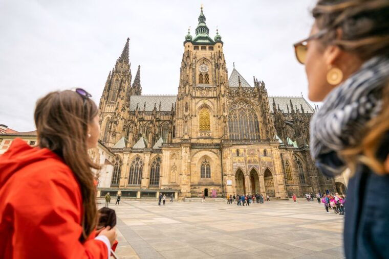 prague-castle-tour-with-local-guide-and-entry-ticket