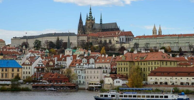 prague-castle-tour-with-tickets