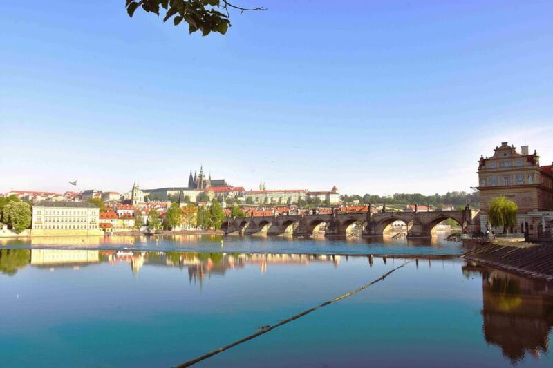 prague-charles-bridge-audio-guide-with-tower-entry-ticket