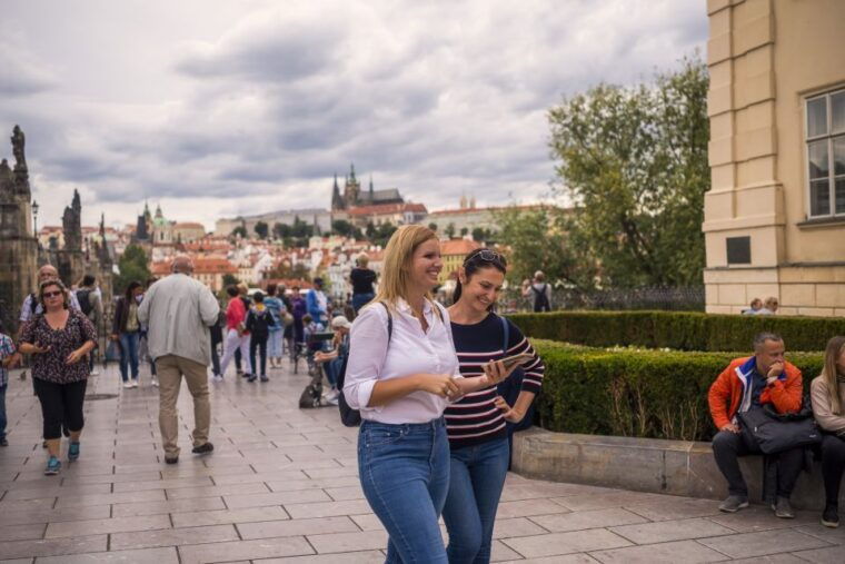prague-charles-bridge-audio-guide-with-tower-entry-ticket